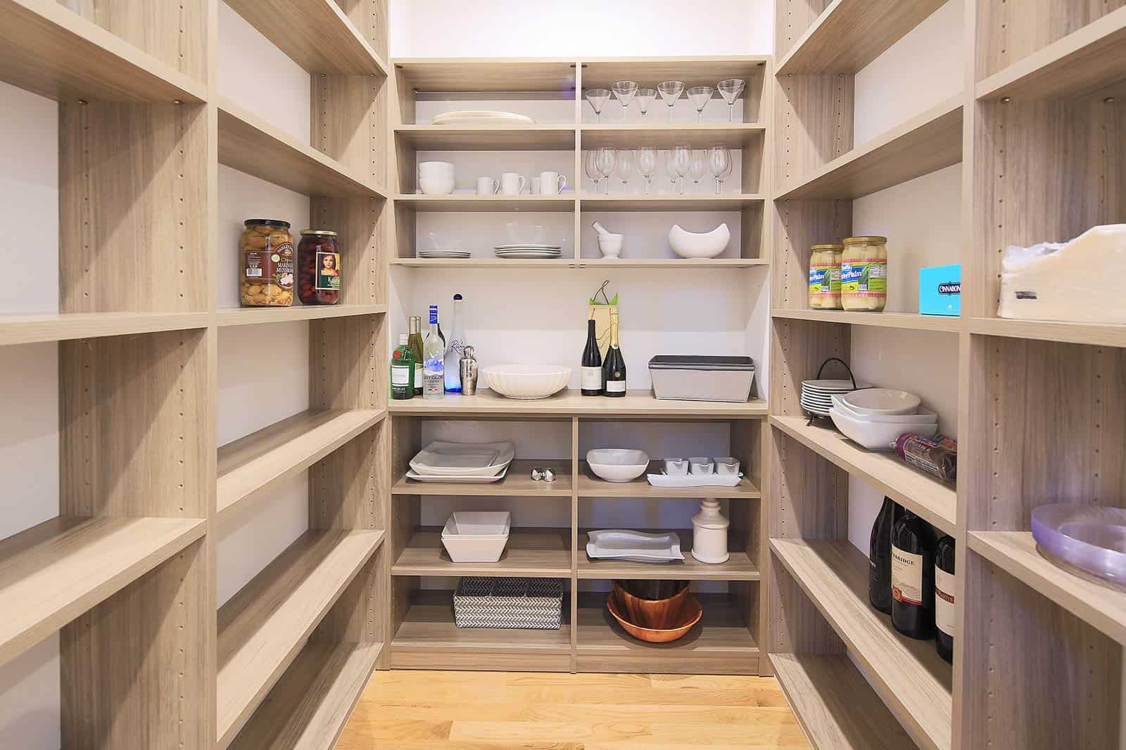 Pantry - Georgian Elm